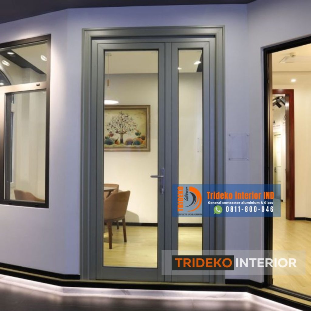 Pintu swing aluminium