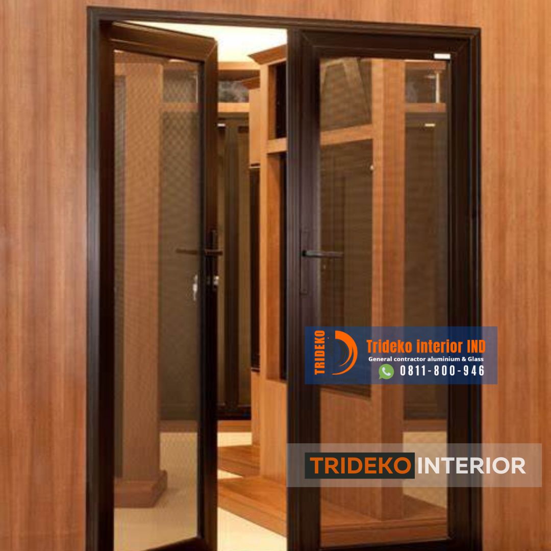 Pintu swing aluminium