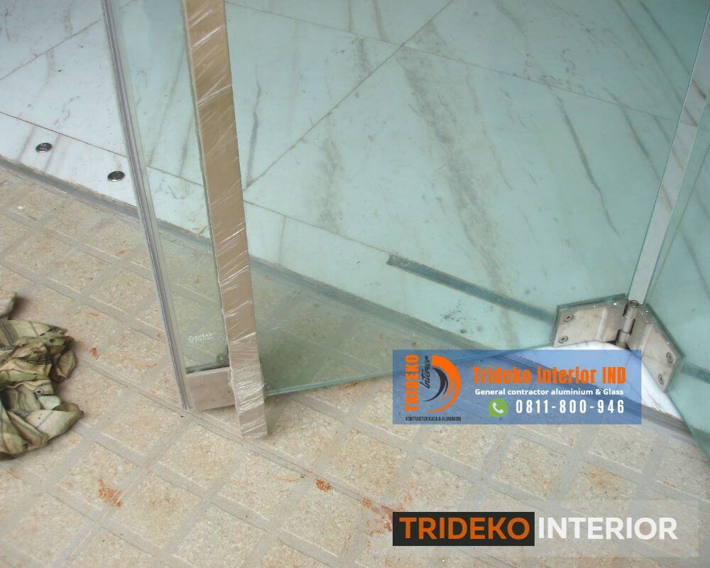 Pintu Lipat Frameless Tempered