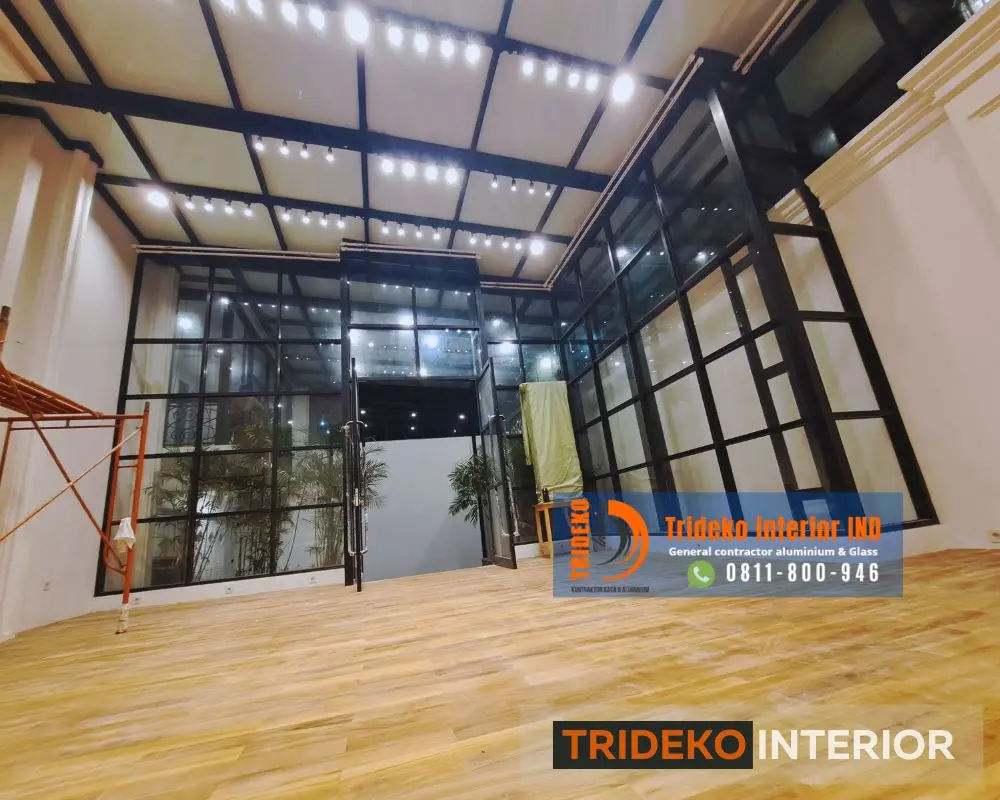 tren partisi aluminium